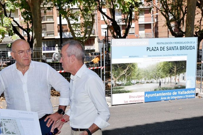 El alcalde de Valladolid, Jesús Julio Carnero, con el concejal de Urbanismo y Vivienda, Ignacio Zarandona. K