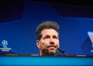 Archivo - FILED - 15 April 2024, North Rhine-Westphalia, Dortmund: Atletico Madrid Coach Diego Simeone attends a press conference ahead of 2024 UEFA Champions League quarter-final second leg soccer match against Borussia Dortmund. Photo: Bernd Thissen/dpa