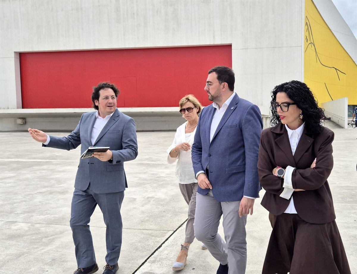 Barbón defiende la declaración de zonas tensionadas y pide a los alcaldes probar todas las medidas