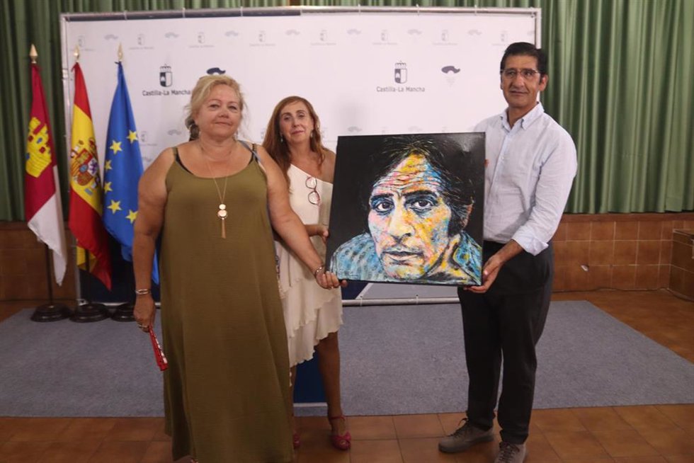 El vicepresidente segundo del Gobierno de Castilla-La Mancha, José Manuel Caballero, en homenaje al pintor Pepe Ortega.