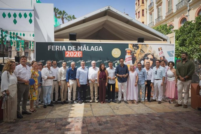 La consejera de Empleo, Empresa y Trabajo Autónomo, Rocío Blanco, visita la Feria de Málaga