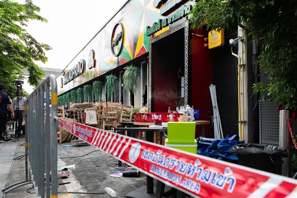 Archivo - El pub Rong Beer Na Lat Phrao en Bangkok tras un incendio a mediados de julio