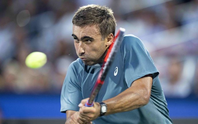 11 de agosto de 2026, Montreal, PQ, Canadá: Daniel Merida, da Espanha, devolve uma bola para Lerner Tien, dos Estados Unidos, durante uma partida das quartas de final do torneio de tênis National Bank Open, em Montreal, na terça-feira, 11 de agosto de 202
