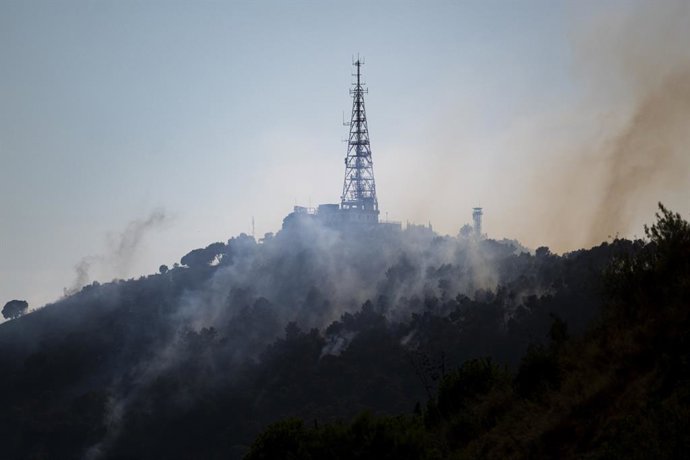 Vista d'un foc, a 14 d'agost de 2026, a Barcelona, Catalunya (Espanya)