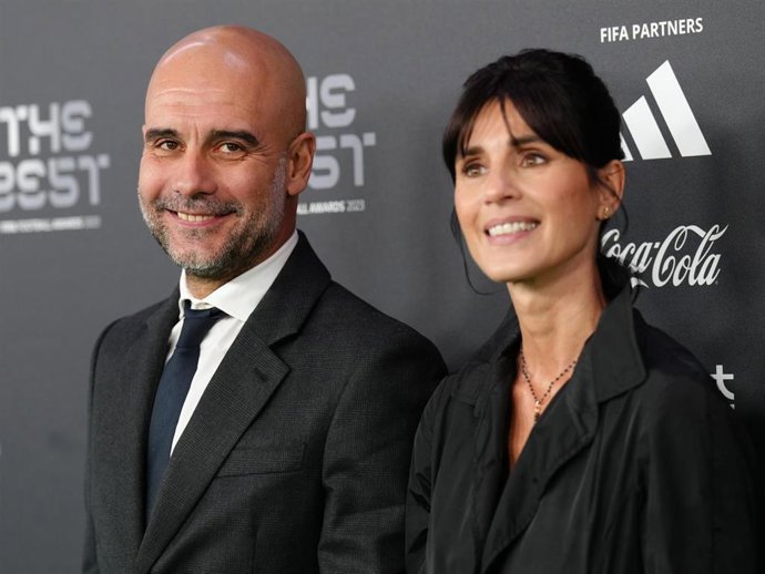Archivo - Pep Guardiola y Cristina Serra en una imagen de archivo
