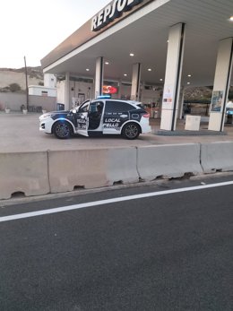 Una policía local de El Campello (Alicante) salva la vida de un motorista que había sufrido un accidente