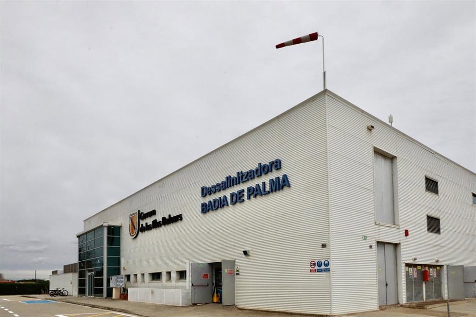 Archivo - Desaladora de la Bahía de Palma.