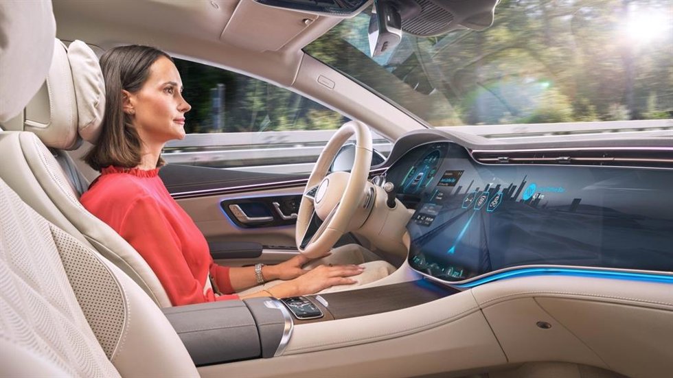 Conducción autónoma, volante, carreteras, conductor, coches