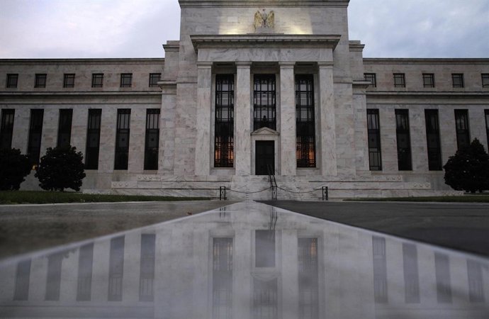 Archivo - La entrada del edificio de la Reserva Federal de Estados Unidos.