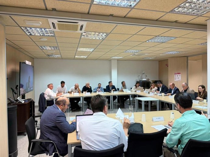 Una reunión de la Mesa Náutica de abril de 2026.