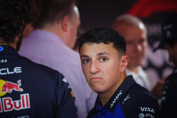 El pilot francés de Red Bull Isack Hadjar durante el Gran Premio de Hungría en el Campeonato del Mundo de 2026.