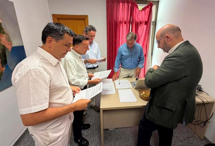 El Ayuntamiento de Granada continúa trabajando en la evaluación de los edificios y refuerza la atención y la información ampliando con horario de tarde la oficina del Zaidín