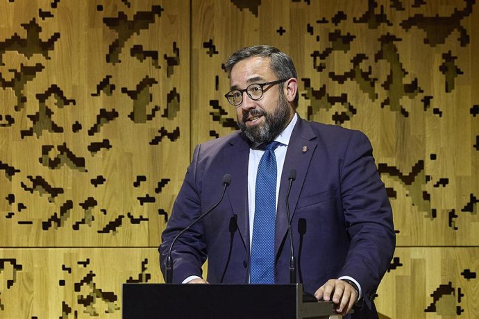 Archivo - El vicepresidente primero y consejero de Presidencia e Igualdad del Gobierno de Navarra, Javier Remírez.
