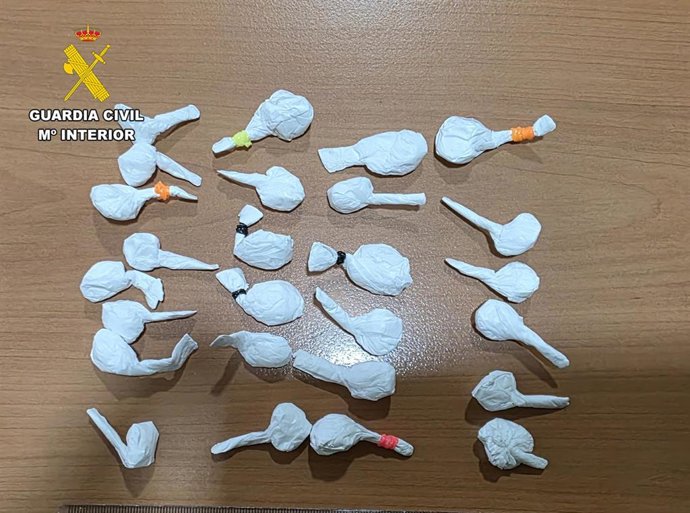 Archivo - Droga incautada por la Guardia Civil, en una imagen de archivo