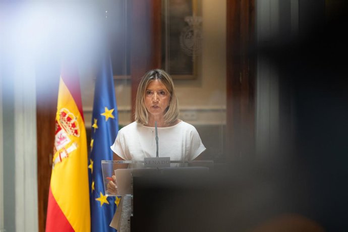 La portavoz del PP en el Senado, Alicia García, durante una rueda de prensa, en el Senado, a 19 de agosto de 2026, en Madrid (España). Alicia García ha anunciado que el Partido Popular usará la mayoría absoluta que tiene en la Cámara Alta para reprobar ha