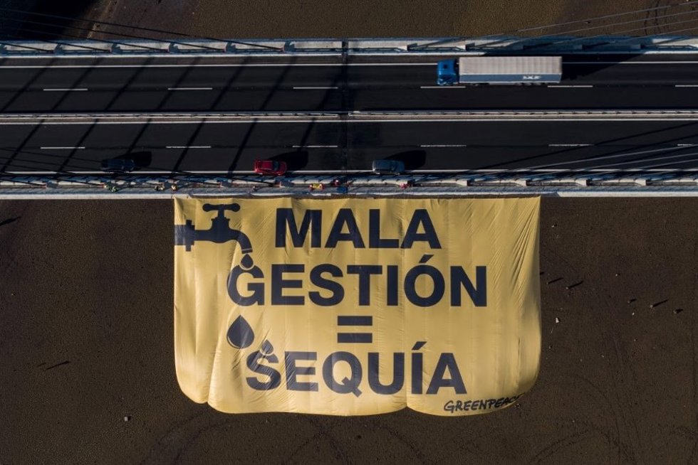 Greenpeace demanda rechazar nuevos embalses y garantizar los caudales ecológicos para luchar contra la crisis hídrica.