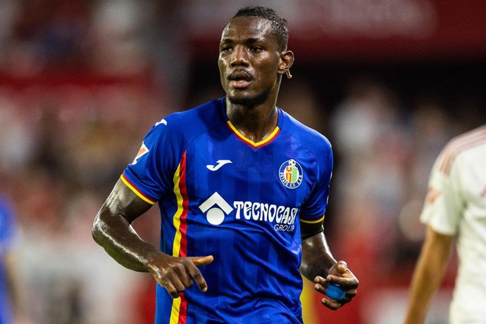 Archivo - August 25, 2025, Sevilla, Spain, Spain: Christantus UCHE of Getafe CF during the LaLiga match between Sevilla FC and Getafe CF at Ramon Sanchez-Pizjuan Stadium on August 25, 2025 in Sevilla, Spain.