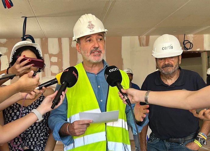 El alcalde de Barcelona, Jaume Collboni, en declaraciones a periodistas