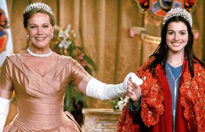 Anne Hathaway hizo todo lo posible para que Julie Andrews regresara en Princesa por sorpresa 3: "Presionamos mucho"