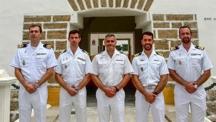 Nuevos comandantes de los cuatro buques del Mando de las Unidades de Acción Marítima en Cádiz (Mardiz), con base en la Estación Naval de Puntales en Cádiz.