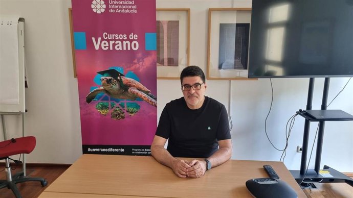 El director del curso de verano 'Introducción práctica a la inteligencia artificial', Andrés Ortiz.