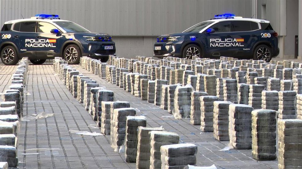 Archivo - Droga incautada en un operativo contra el narcotráfico en A Pobra do Caramiñal