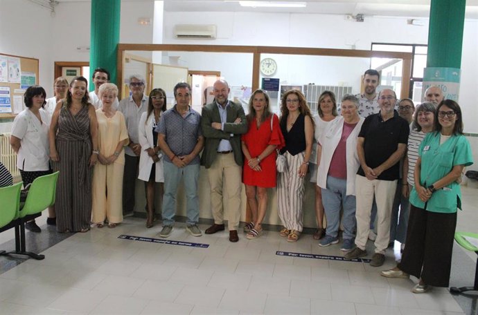 El director gerente del Servicio de Salud de Castilla-La Mancha (Sescam), Alberto Jara, en Madrigueras.