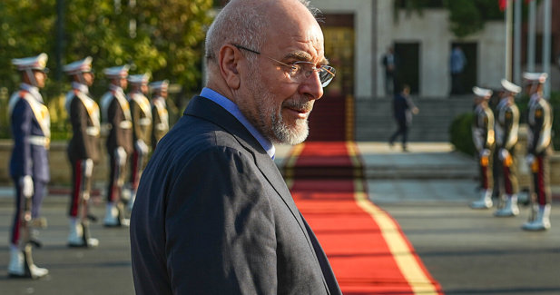 Irán asegura que EEUU busca una "salida digna" de la región