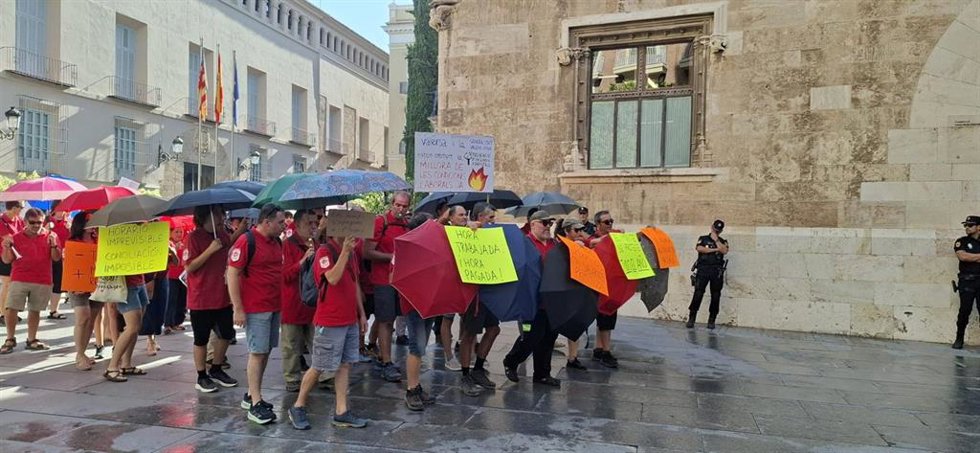 Imagen de la protesta del personal de prevención de incendios