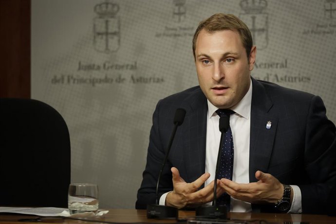 Archivo - El diputado de Foro, Adrián Pumares