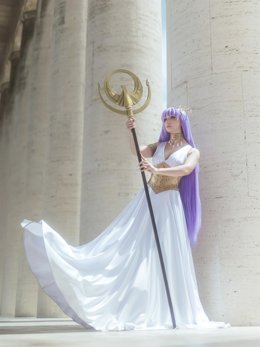 La cosplayer Red Lily (Italia), que participará en la CometCon 2026 de Gijón.