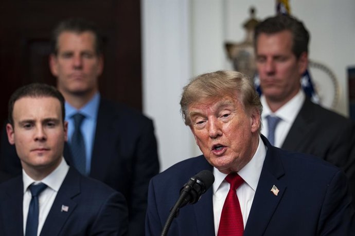 19 de agosto de 2026, Washington, Distrito de Columbia, EUA: WASHINGTON, DC – 19 DE AGOSTO: O presidente dos EUA, Donald Trump, discursa durante uma reunião com líderes do setor de tecnologia na Sala Roosevelt da Casa Branca, em Washington, DC, EUA, na qu