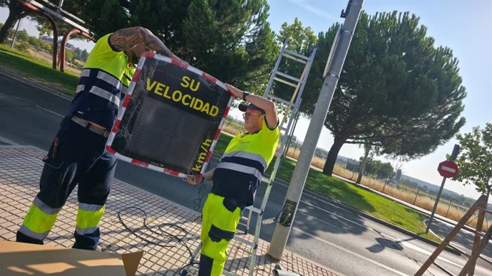 Instalación de uno de los radares en Salamanca.