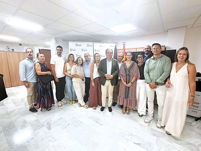 Uma delegação do CGCOF se desloca a Ceuta e demonstra seu apoio aos farmacêuticos diante da crise humanitária