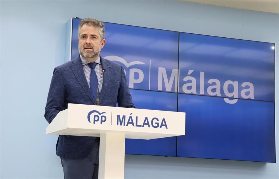 Archivo - El vicesecretario de Málaga Productiva y coordinador del Observatorio Económico y de Precios del PP de Málaga, Carlos Conde,  en una imagen de archivo