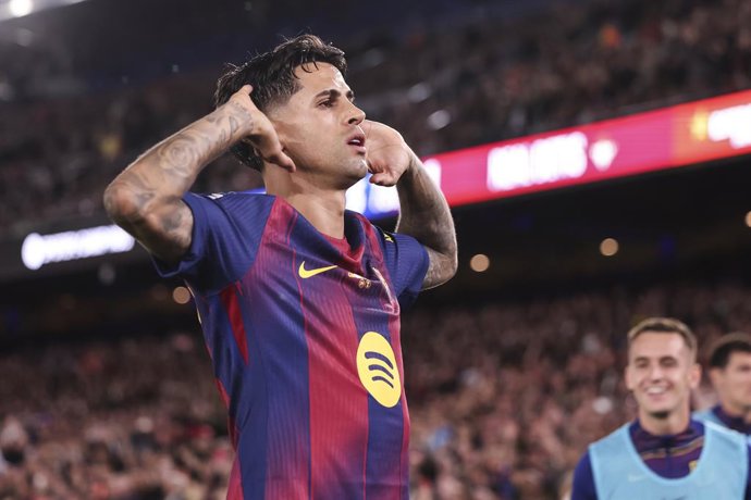 Archivo - Arquivo - João Cancelo, do FC Barcelona, comemora um gol durante a partida de futebol da LaLiga EA Sports, disputada entre o FC Barcelona e o Real Betis no estádio Spotify Camp Nou, em 17 de maio de 2026, em Barcelona, Espanha.
