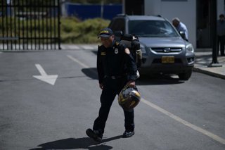 Bomberos desplegados en el departamento de Nariño, en Colombia