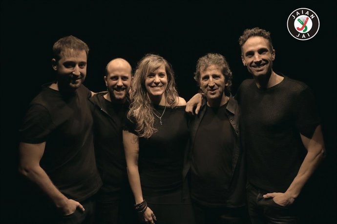 Fotografía del grupo Jaian Jai.