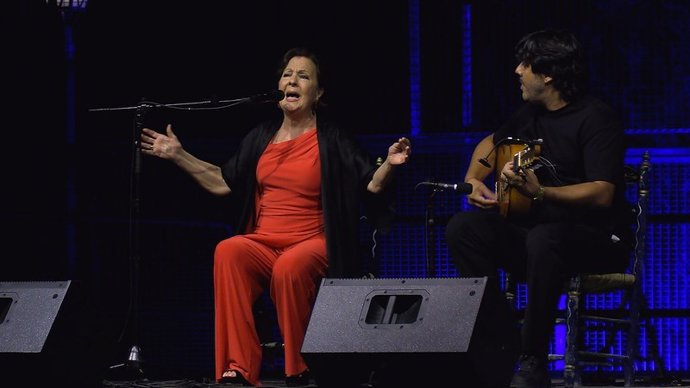 La cantaora Carmen Linares durante su actuación en la programación cultural de la UNIA.