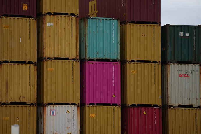 Archivo - Arquivo - Contêineres no dia da inauguração da ampliação do terminal Hutchison Ports BEST no Porto de Barcelona, em 10 de julho de 2025, em Barcelona, Catalunha (Espanha). Essa ampliação representa um aumento de 25% na capacidade de armazenament