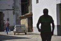 Regresan a sus casas los vecinos de Binacua y Atarés (Huesca), evacuados por el incendio de Riglos