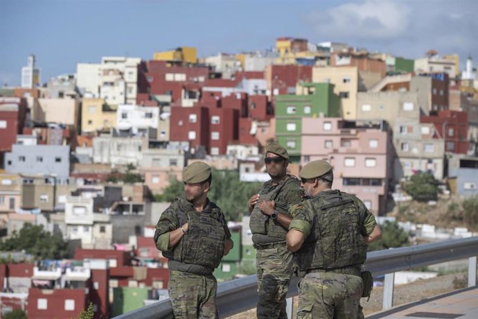 Militares por las calles de Ceuta, a 20 de agosto de 2026, en Ceuta (España).