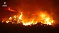 Los medios aéreos se incorporan al dispositivo para luchar contra el fuego en el incendio forestal de Segorbe