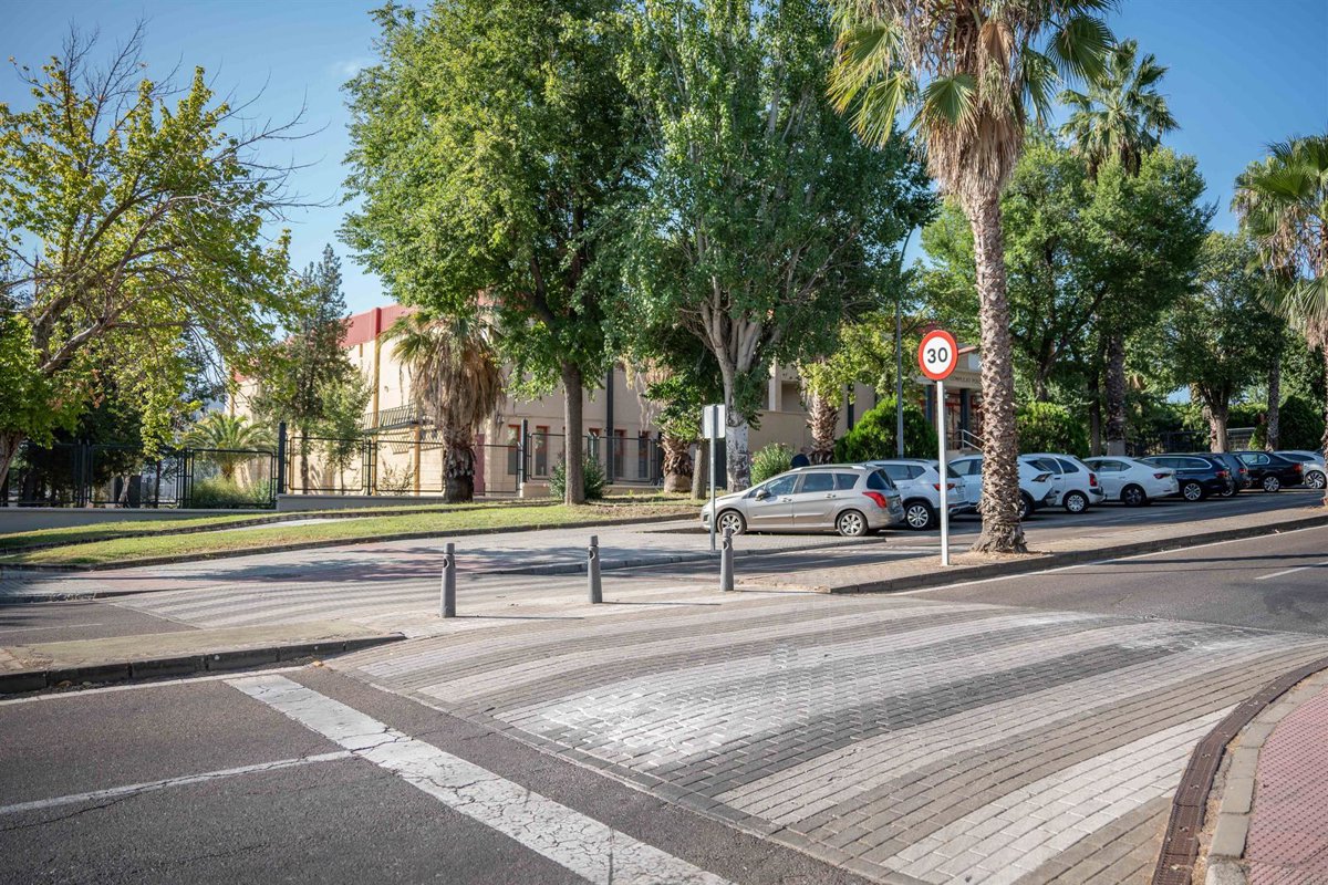 El Ayuntamiento de Mérida iluminará ocho pasos de peatones para reforzar la seguridad