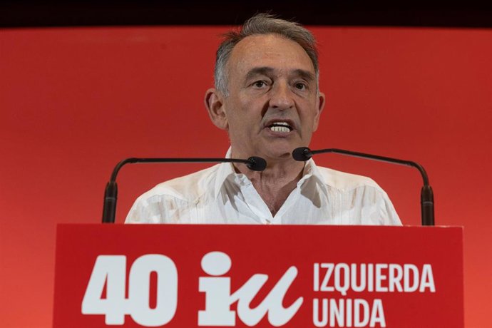 Archivo - El diputado de Sumar, Enrique Santiago, durante el acto del 40 Aniversario de Izquierda Unida, en el anfiteatro de la sede de UGT, a 25 de abril de 2026, en Madrid (España). 