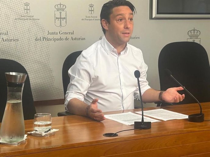 Andrés Ruiz