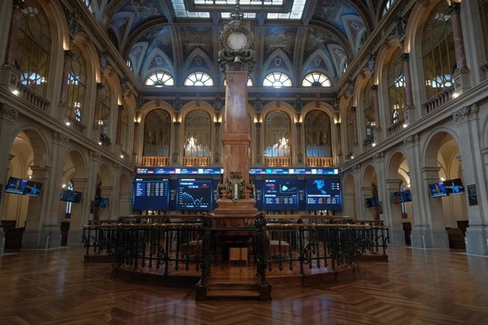 Archivo - Interior del Palacio de la Bolsa de Madrid. 