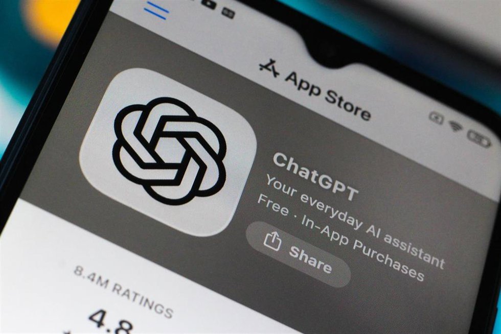 Archivo - Imagen de ChatGPT en la App Store de Apple.