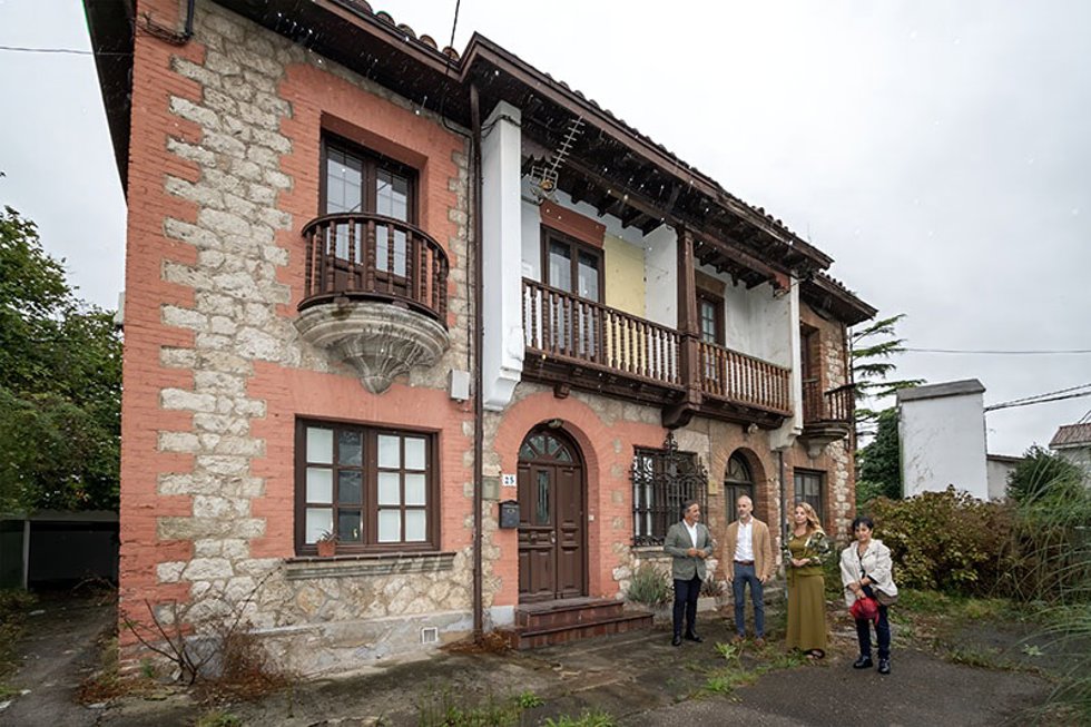 Antiguas casas de maestros del CEIP Agapito Cagigas.