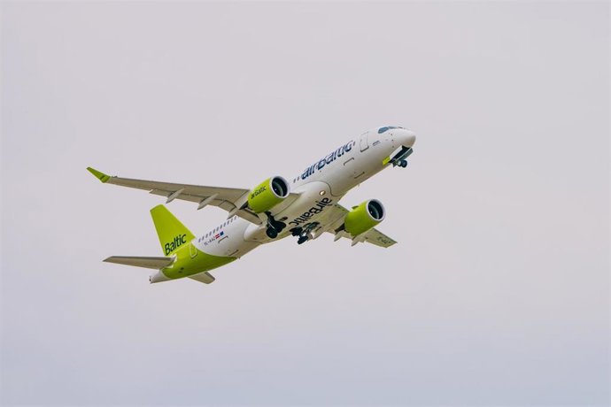 Archivo - La aerolínea letona airBaltic.